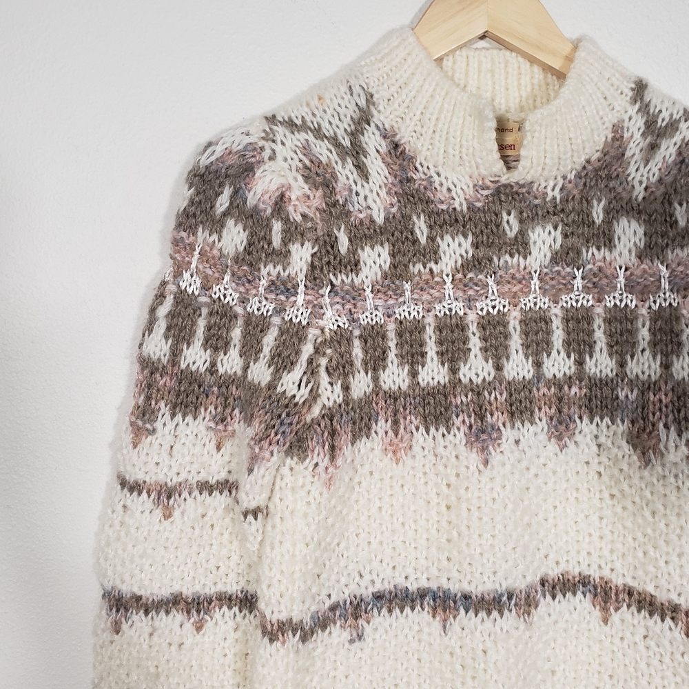 SOLD Vintage Handknit Sweater - Picture 2 of 9